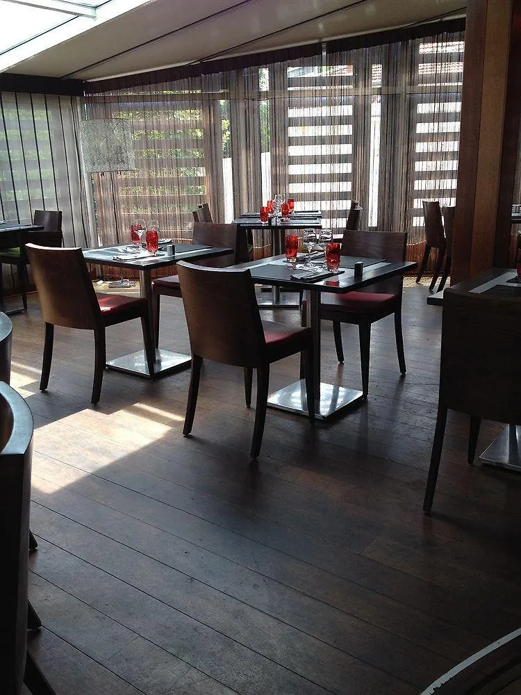 Le Trefle Hotel Portet-sur-Garonne 3*,